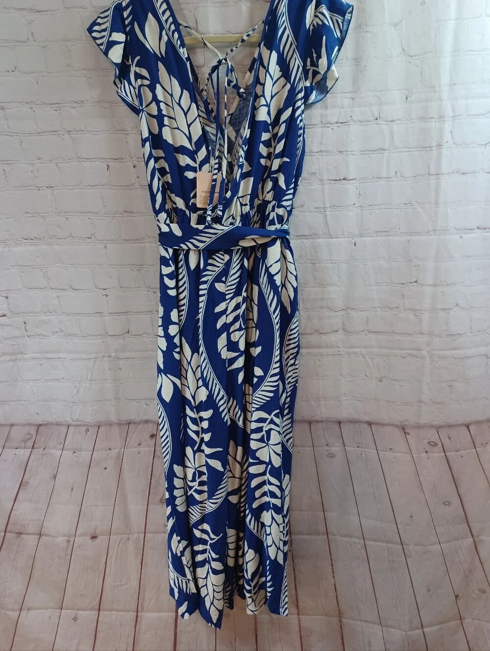 bloomchic 12 L blue white tropical floral maxi jumpsuit dress nwt